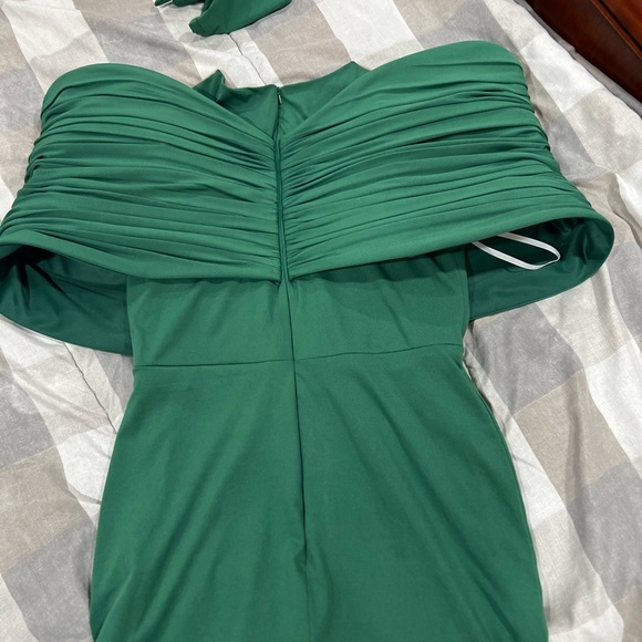 Dress - Picture 3 of 3